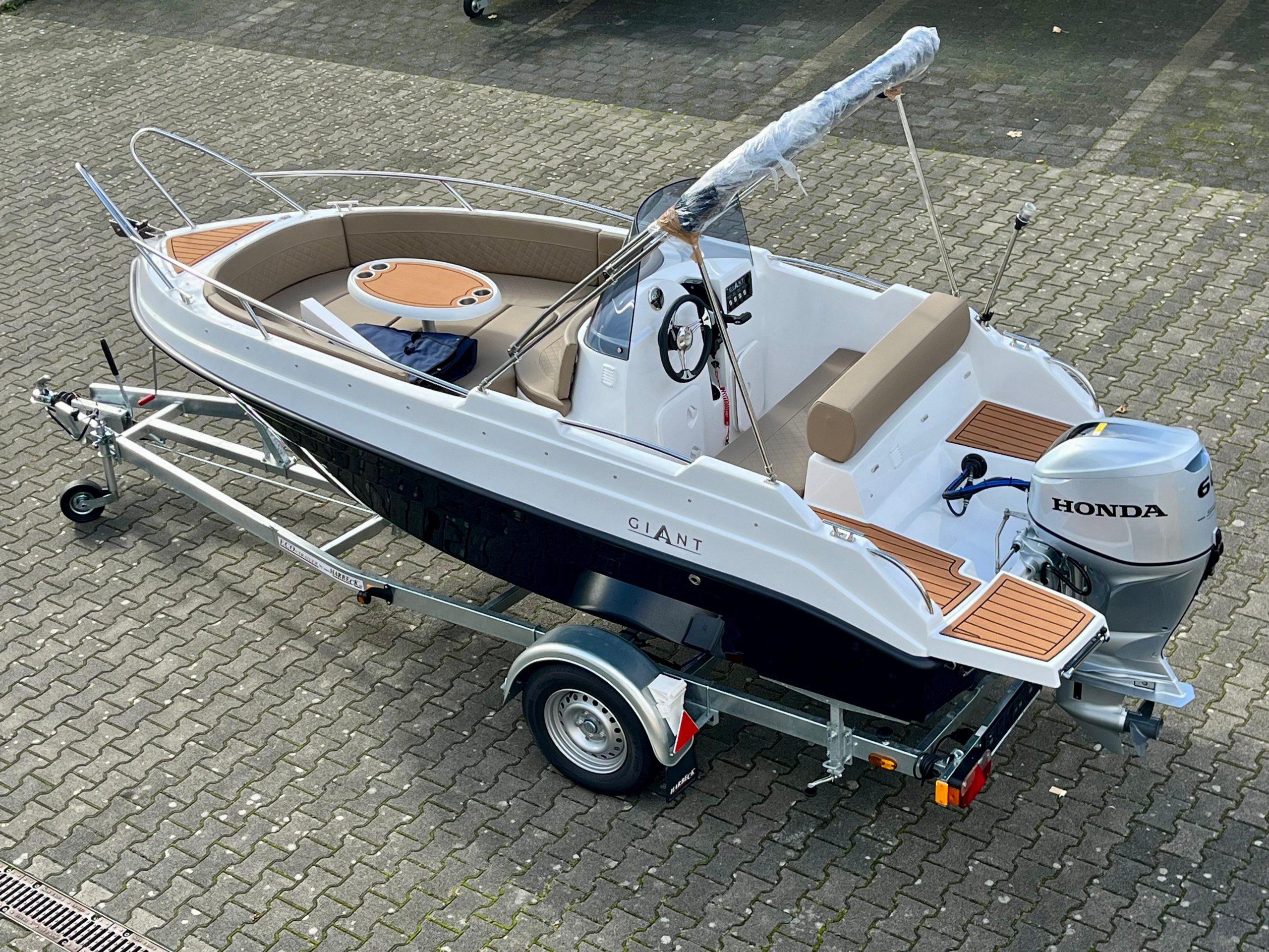 Mehr über den Artikel erfahren 🚤 Ready to Go – die Giant 475 Sport ist auf dem Weg! 🚤
