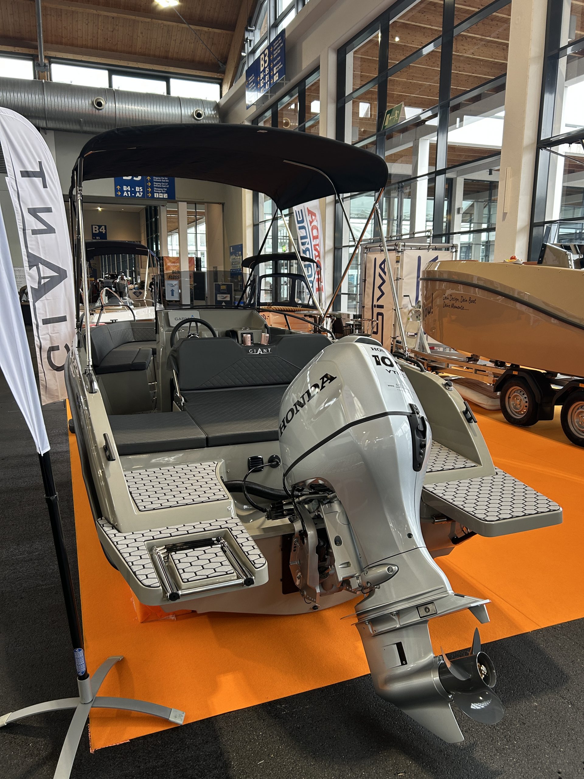 Giant 530 Sport inkl. Honda BF 100 LRTU, Vorführboot – Bild 4