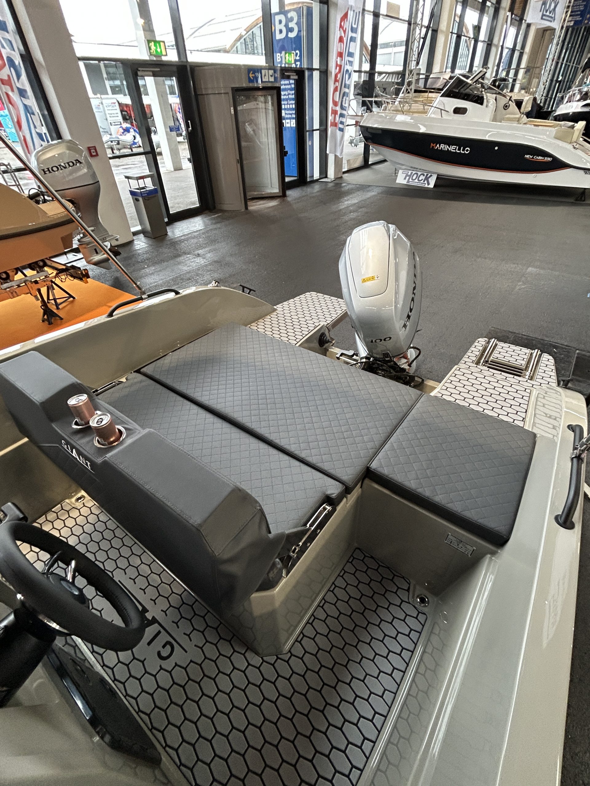 Giant 530 Sport inkl. Honda BF 100 LRTU, Vorführboot – Bild 6